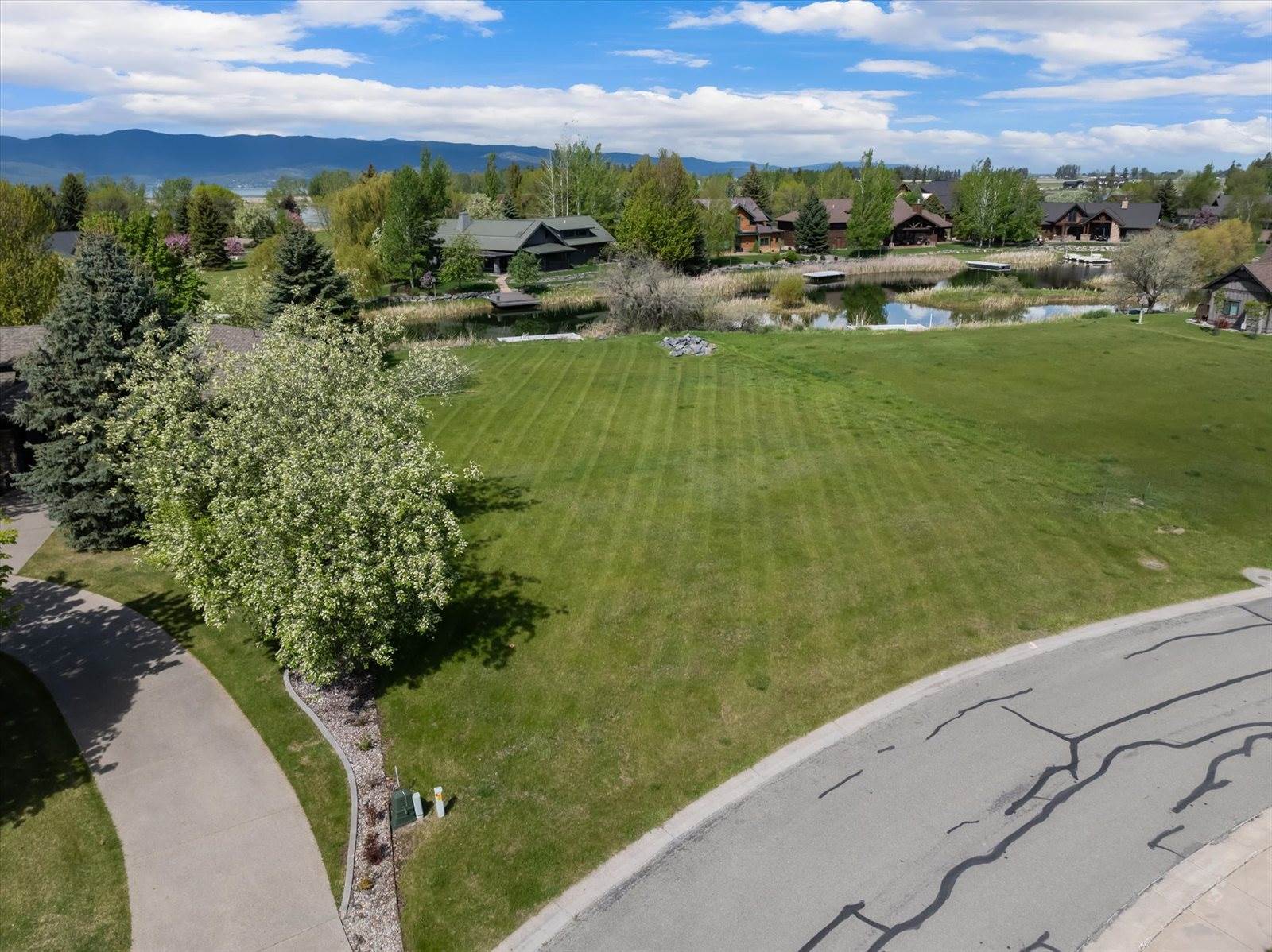 20 Marina Way, Bigfork, MT 59911