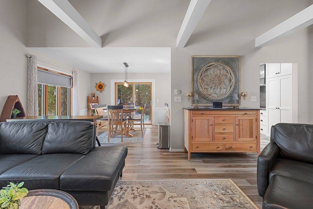 641 E Walnut Pl, Sturgeon Bay, WI 54235