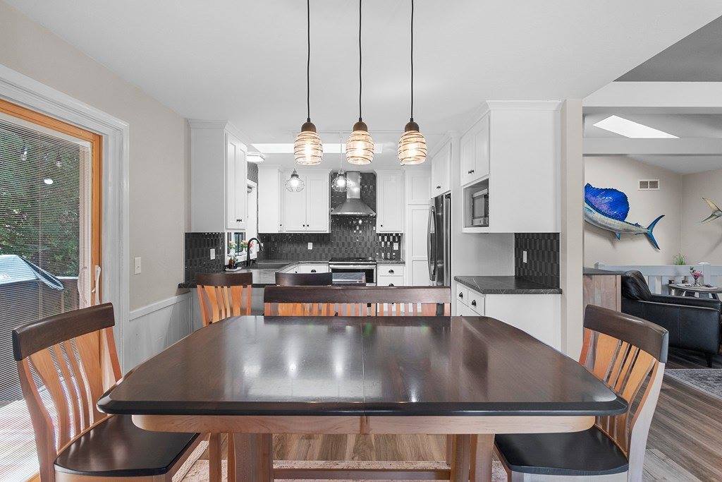 641 E Walnut Pl, Sturgeon Bay, WI 54235