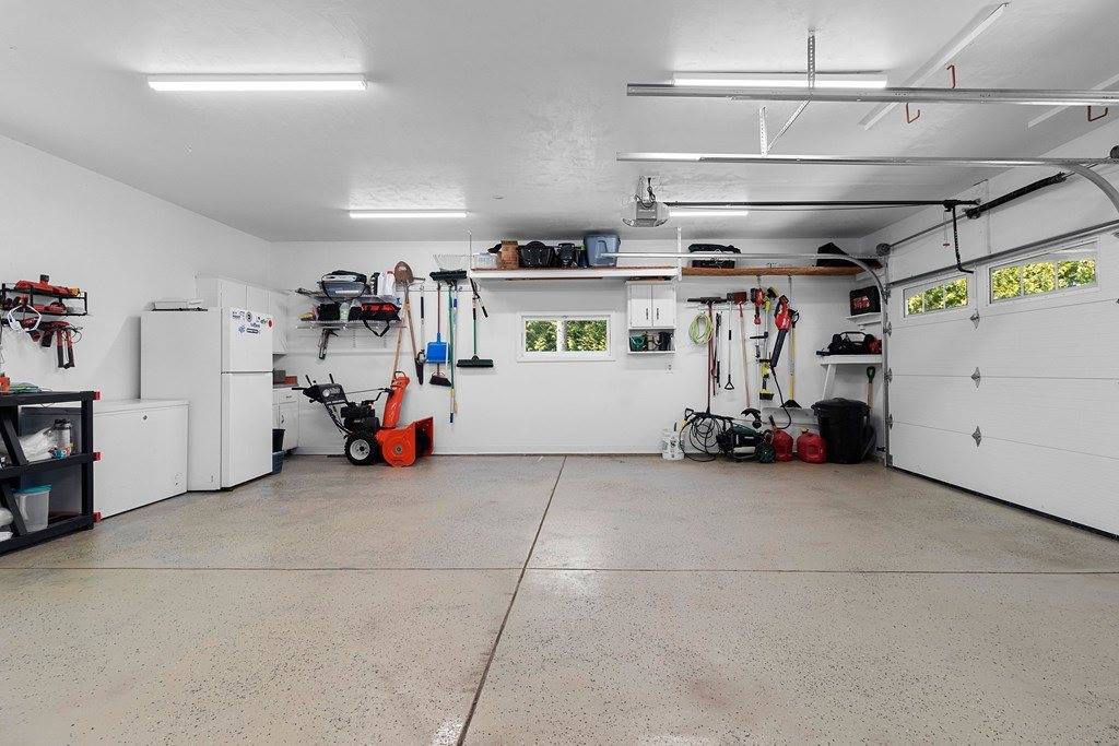 641 E Walnut Pl, Sturgeon Bay, WI 54235