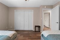 641 E Walnut Pl, Sturgeon Bay, WI 54235