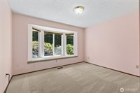 7204 44th Avenue NE, Olympia, WA 98516