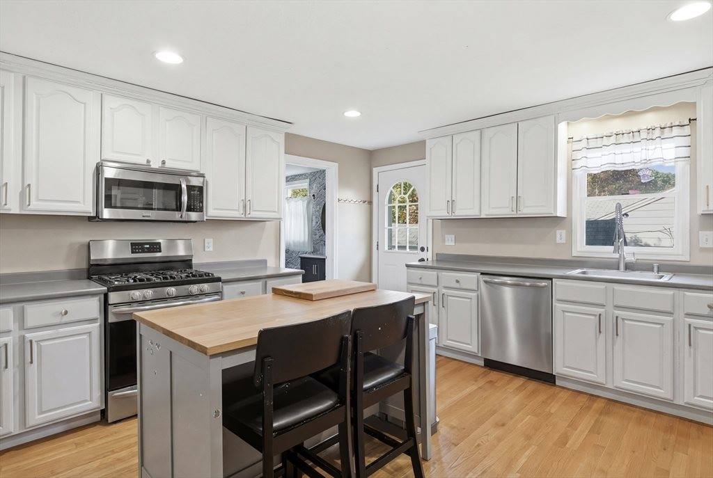 30 Manatee Rd, Weymouth, MA 02189