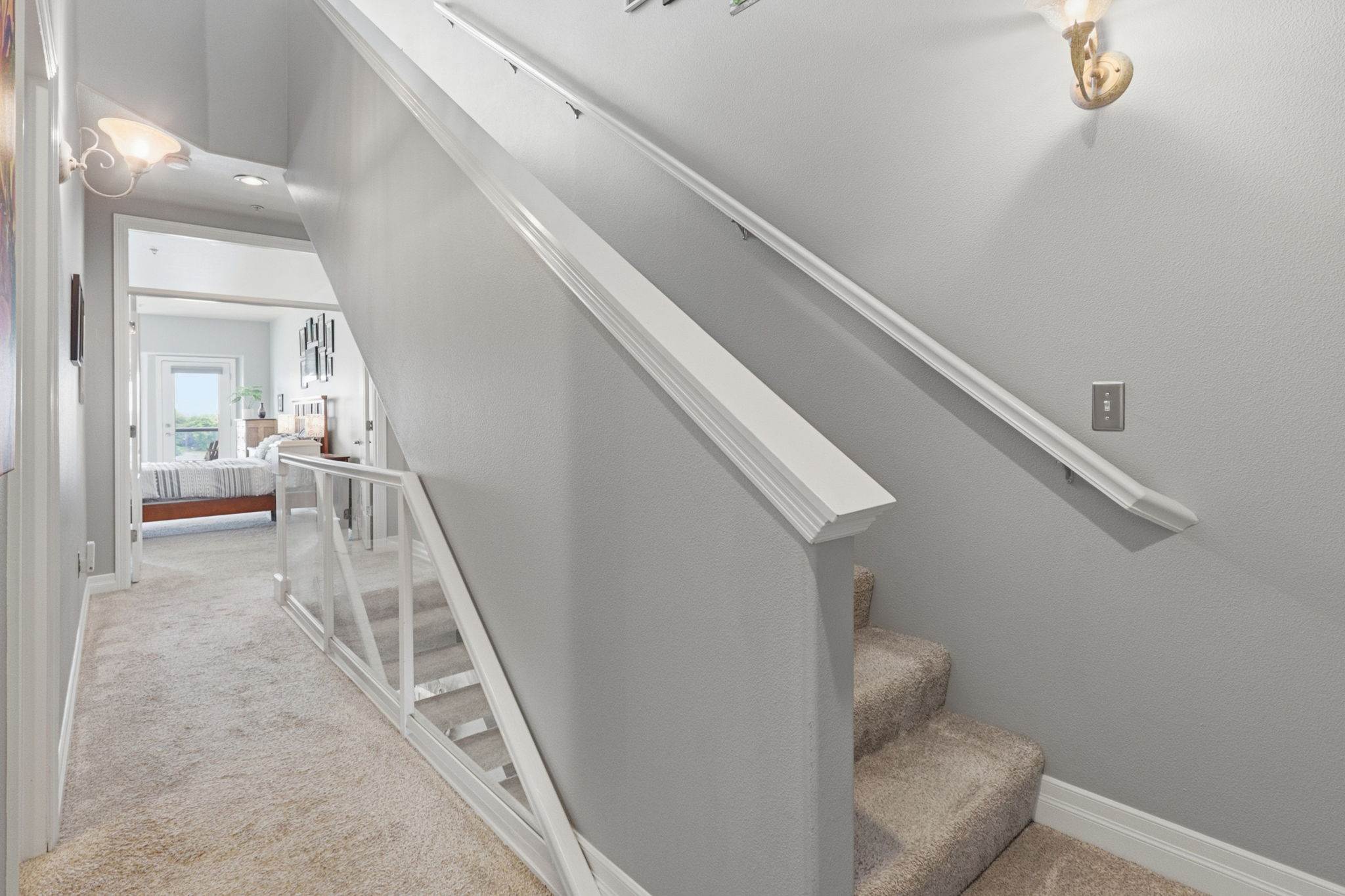 905 N Harbour Dr, Portland, OR 97217