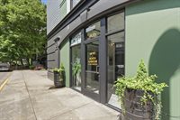 905 N Harbour Dr, Portland, OR 97217