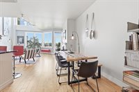 905 N Harbour Dr, Portland, OR 97217