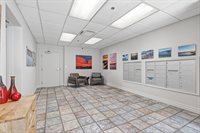 905 N Harbour Dr, Portland, OR 97217