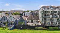 905 N Harbour Dr, Portland, OR 97217