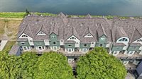 905 N Harbour Dr, Portland, OR 97217