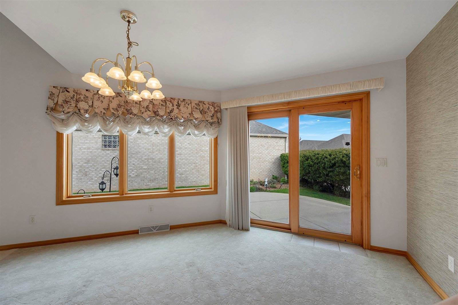 518 North Langlade Court, Green Bay, WI 54301