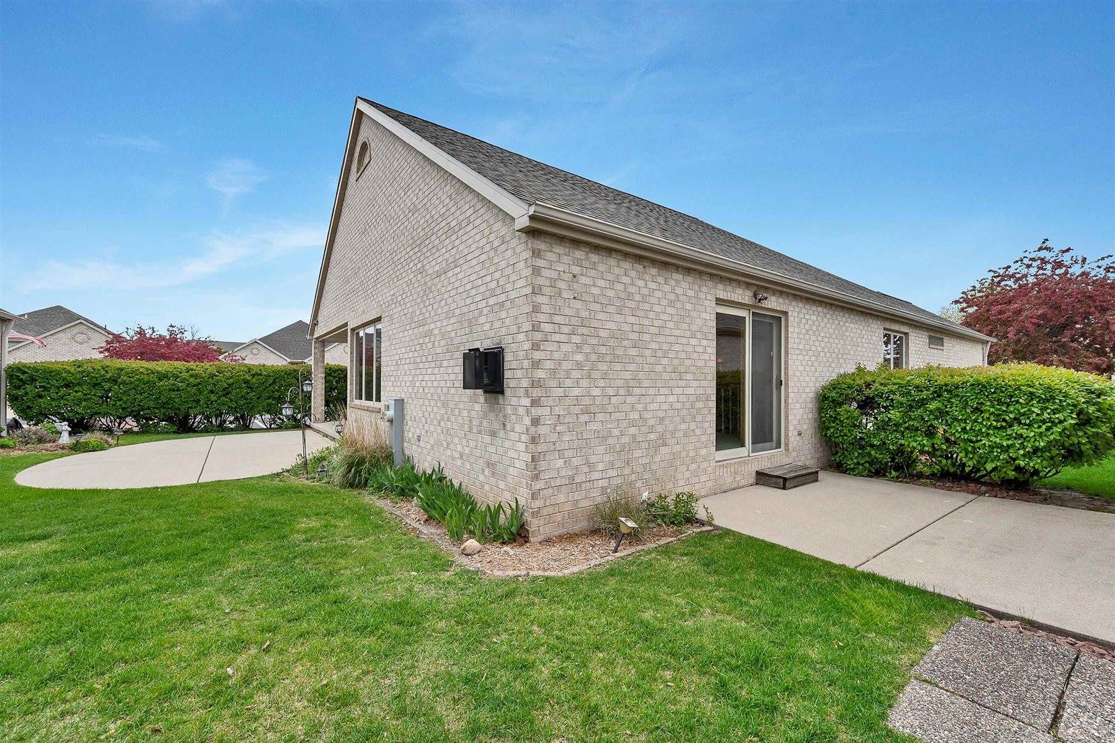 518 North Langlade Court, Green Bay, WI 54301