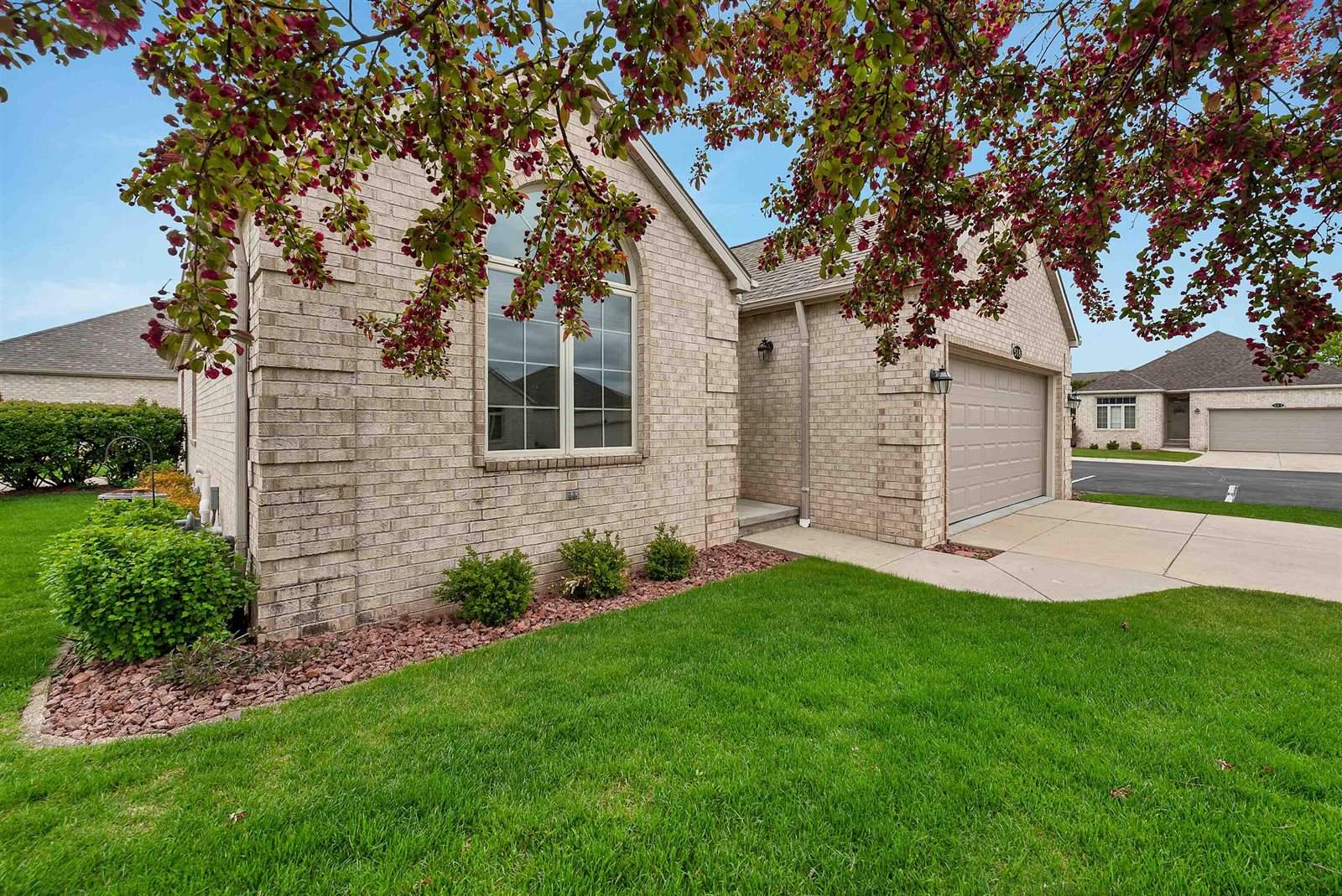 518 North Langlade Court, Green Bay, WI 54301