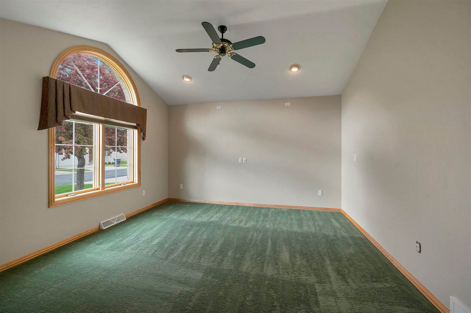 518 North Langlade Court, Green Bay, WI 54301