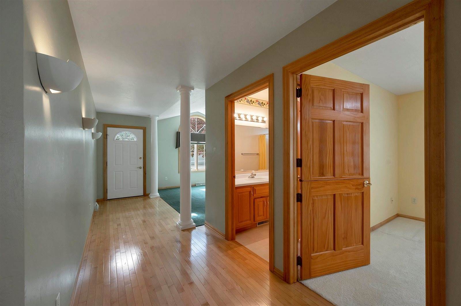 518 North Langlade Court, Green Bay, WI 54301