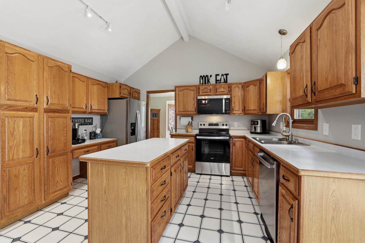 7368 Zurawski Lane, Custer, WI 54423