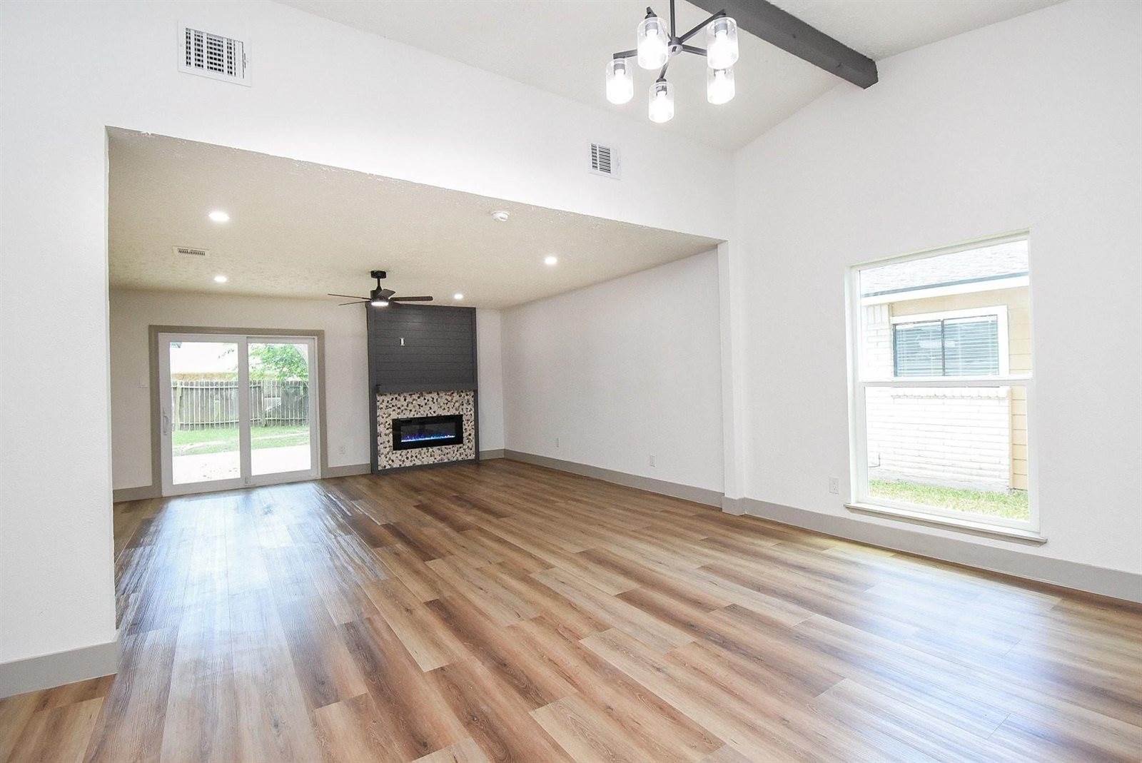 2110 Quail Valley East Drive, Missouri City, TX 77459