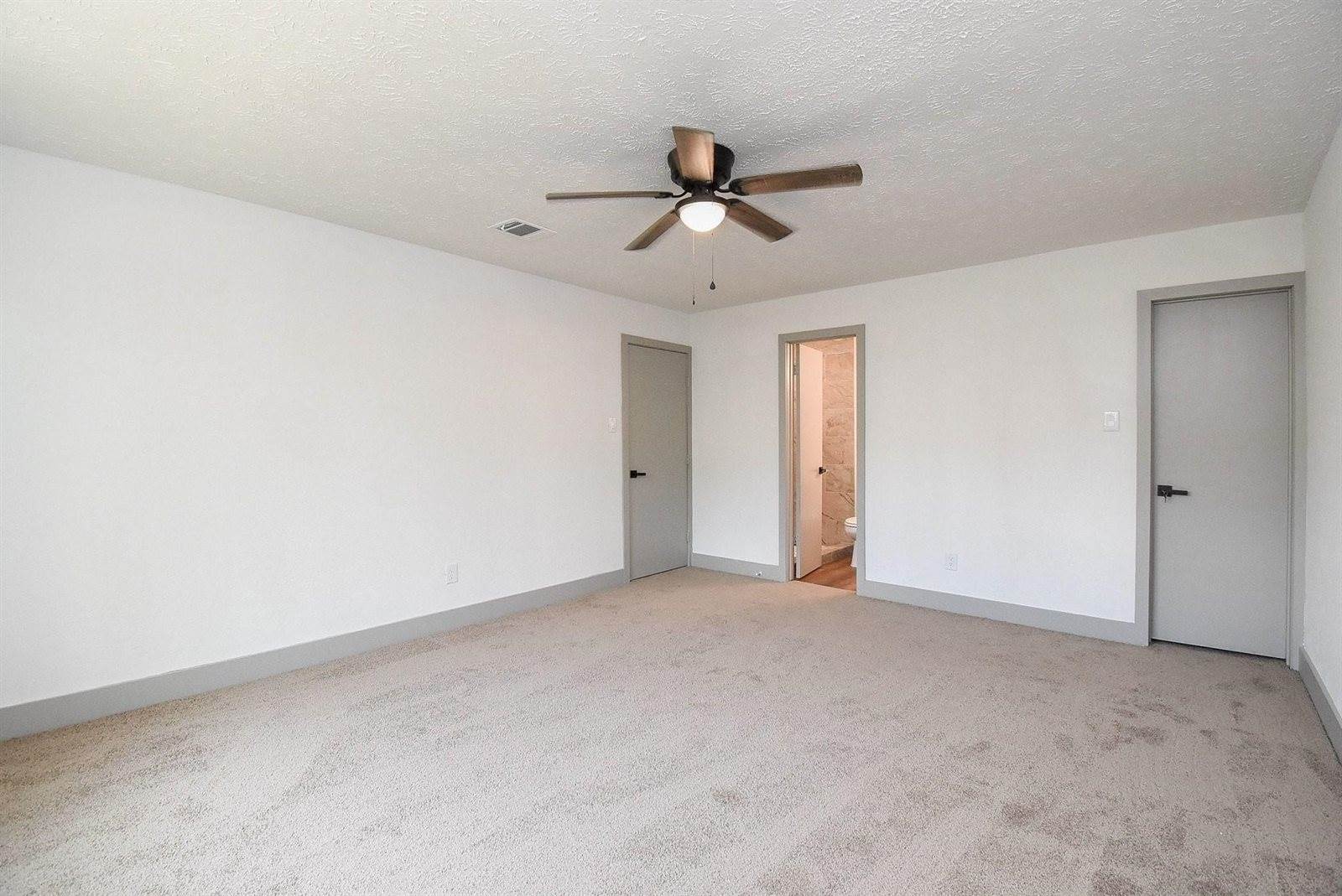 2110 Quail Valley East Drive, Missouri City, TX 77459