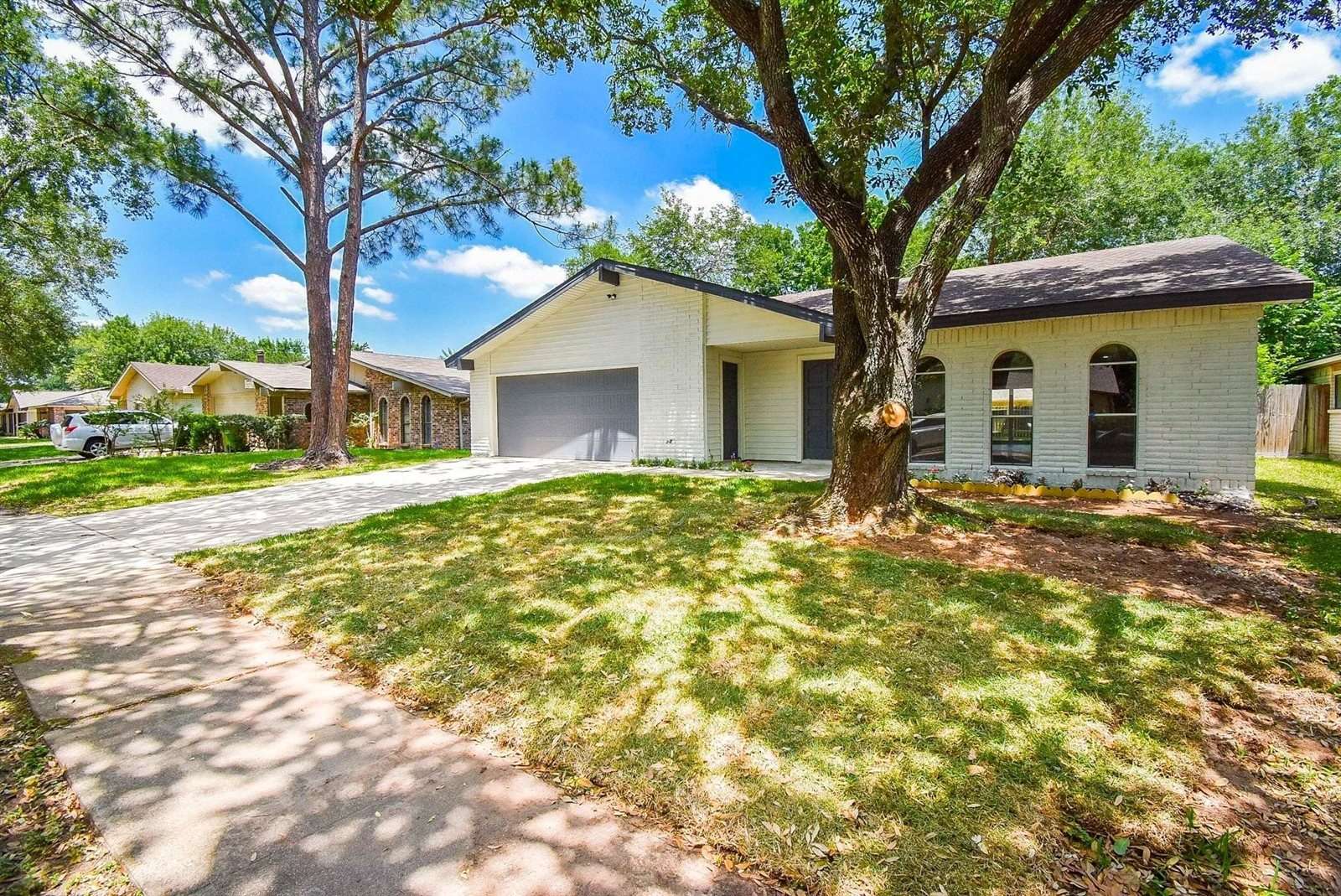 2110 Quail Valley East Drive, Missouri City, TX 77459
