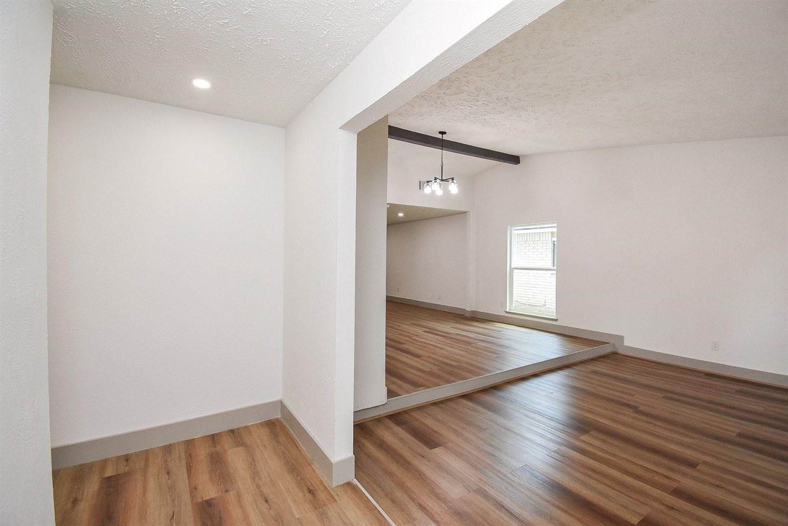 2110 Quail Valley East Drive, Missouri City, TX 77459