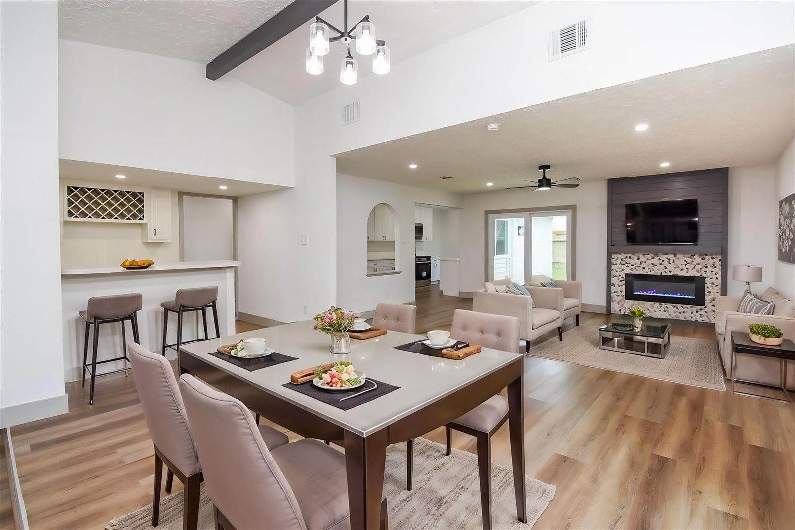 2110 Quail Valley East Drive, Missouri City, TX 77459