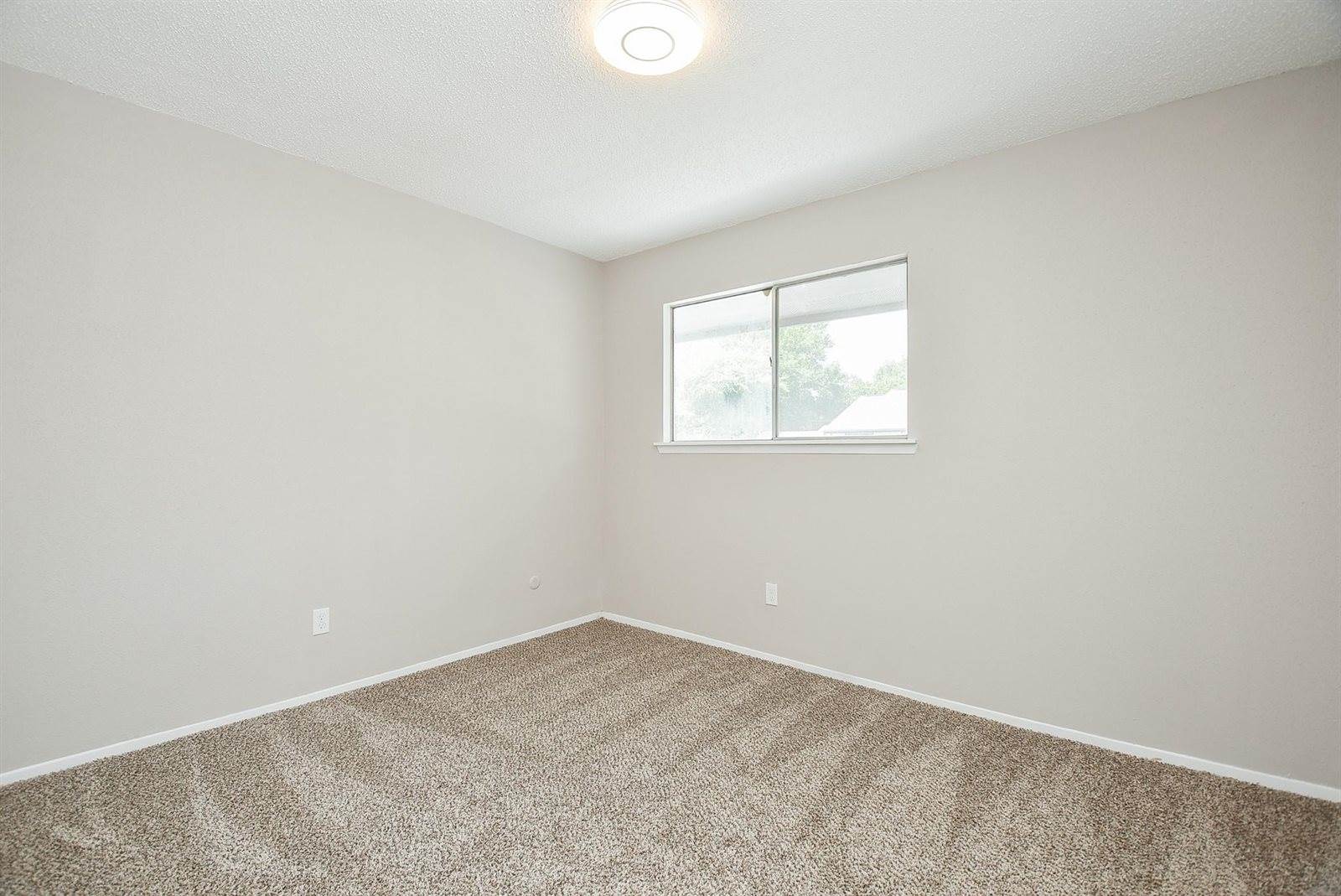 5809 Village Forest Court, Houston, TX 77092