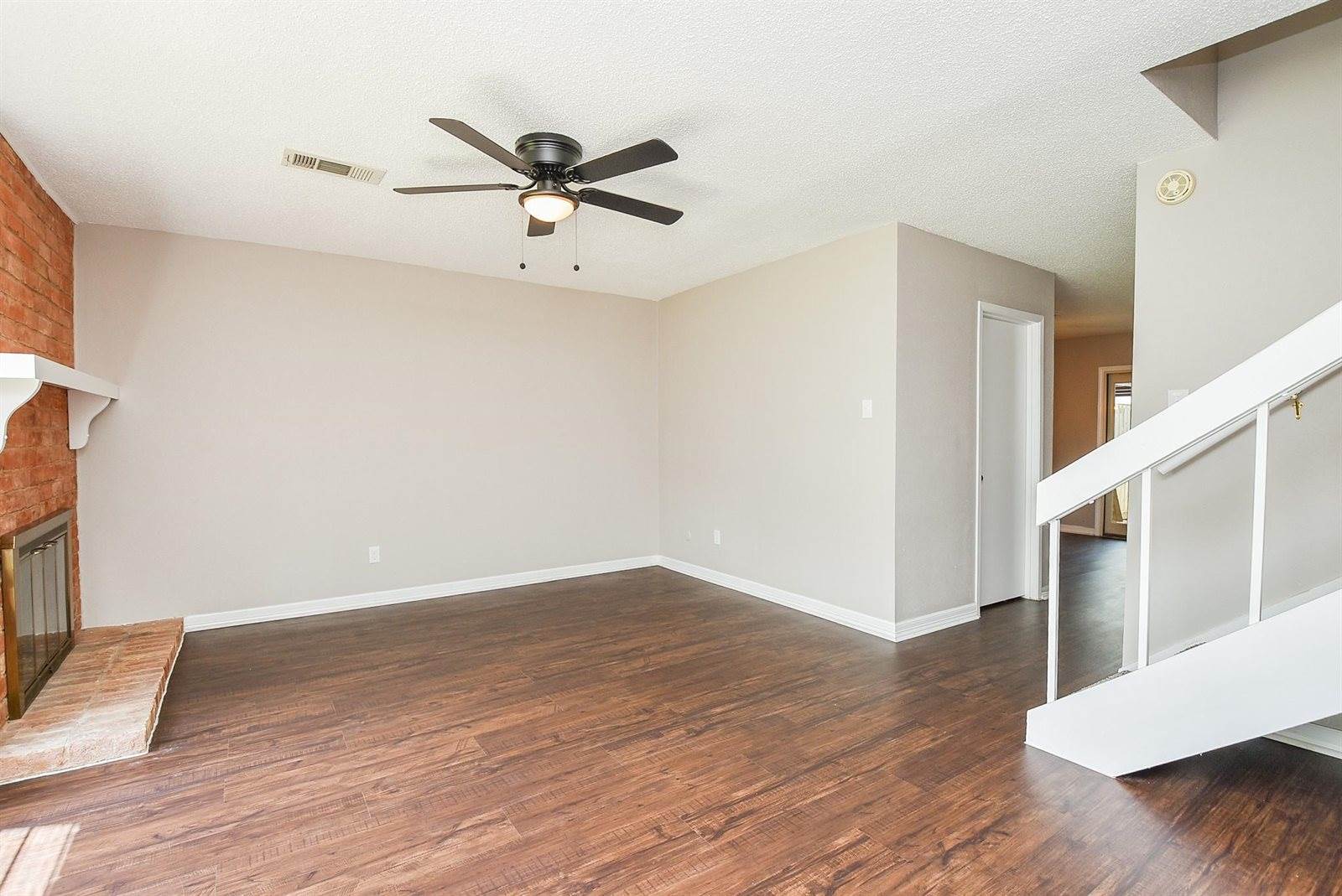 5809 Village Forest Court, Houston, TX 77092
