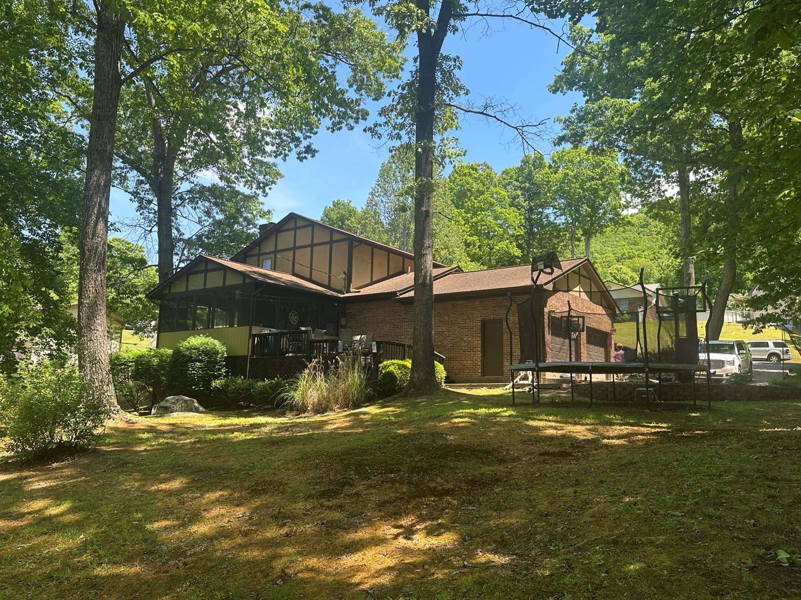 130 Tall Oak Trail, Pineville, KY 40977