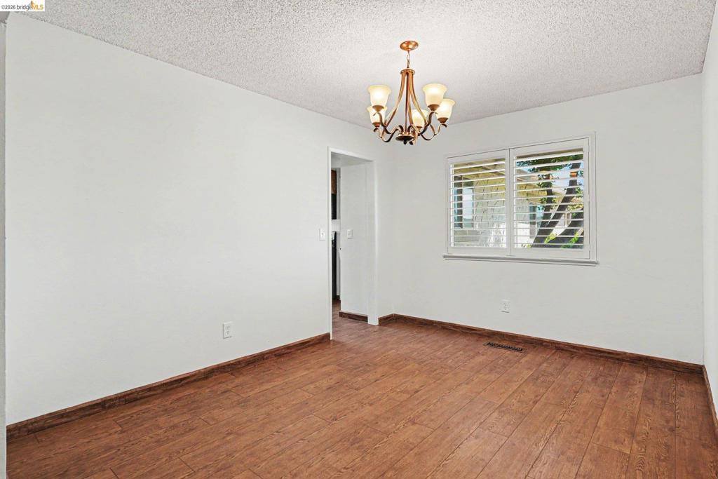 325 Hillsdale Dr, Pittsburg, CA 94565