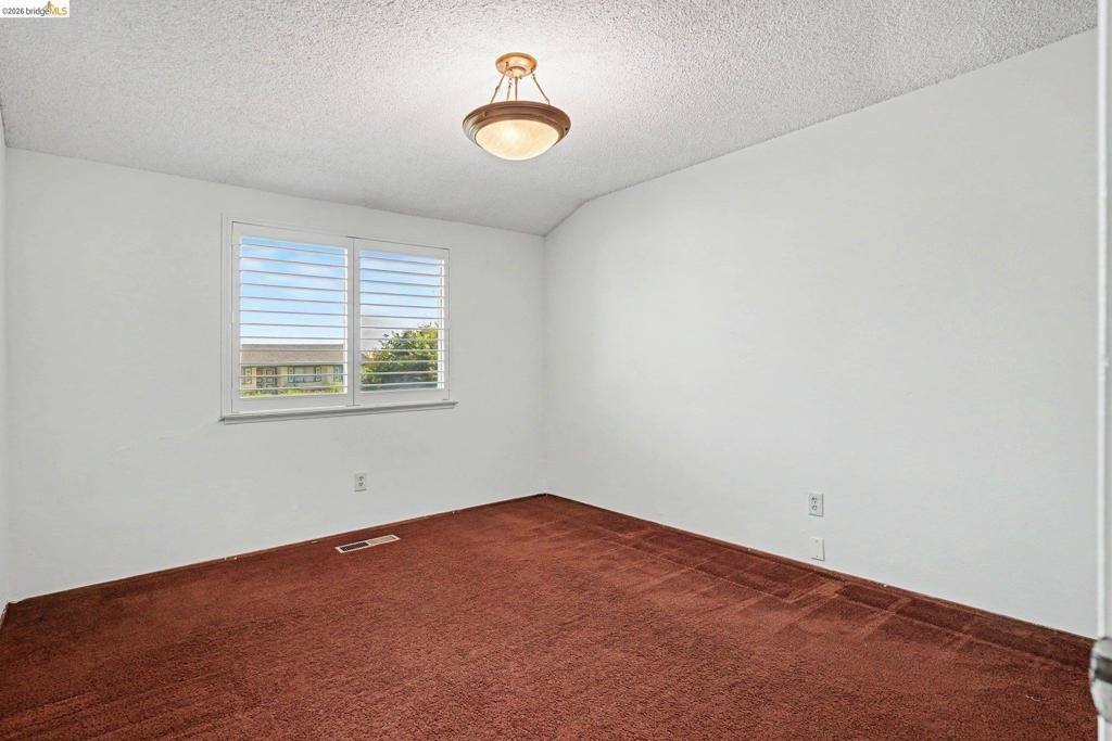 325 Hillsdale Dr, Pittsburg, CA 94565