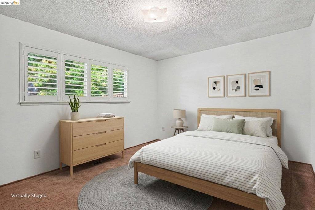 325 Hillsdale Dr, Pittsburg, CA 94565