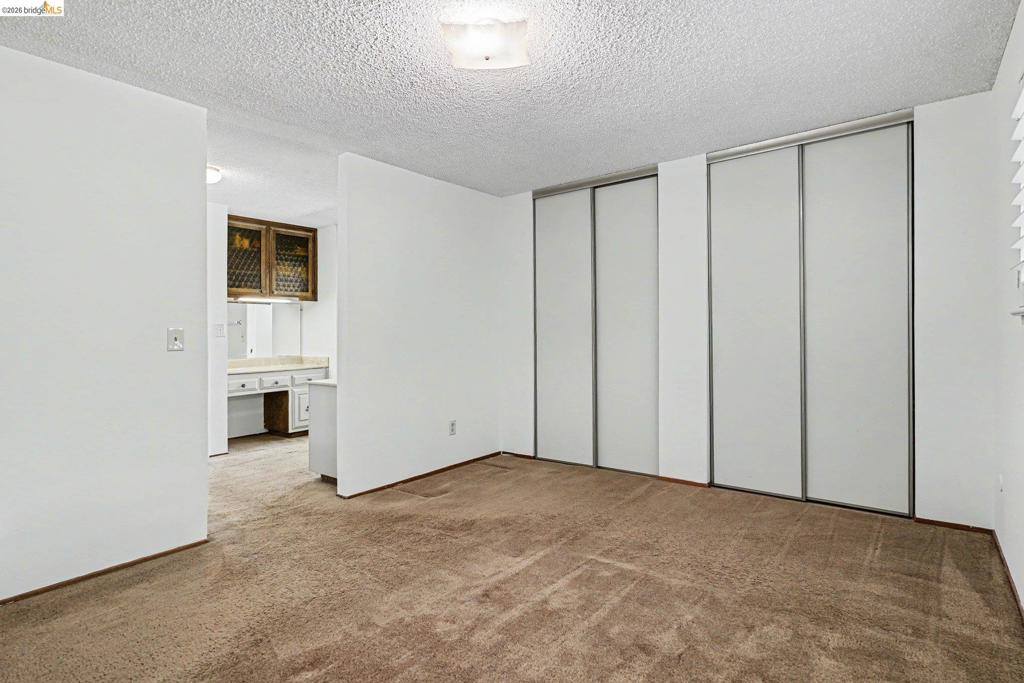 325 Hillsdale Dr, Pittsburg, CA 94565