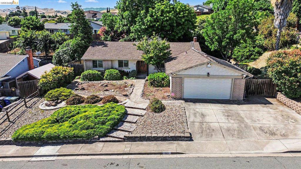 325 Hillsdale Dr, Pittsburg, CA 94565