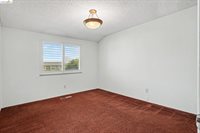 325 Hillsdale Dr, Pittsburg, CA 94565