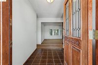 325 Hillsdale Dr, Pittsburg, CA 94565