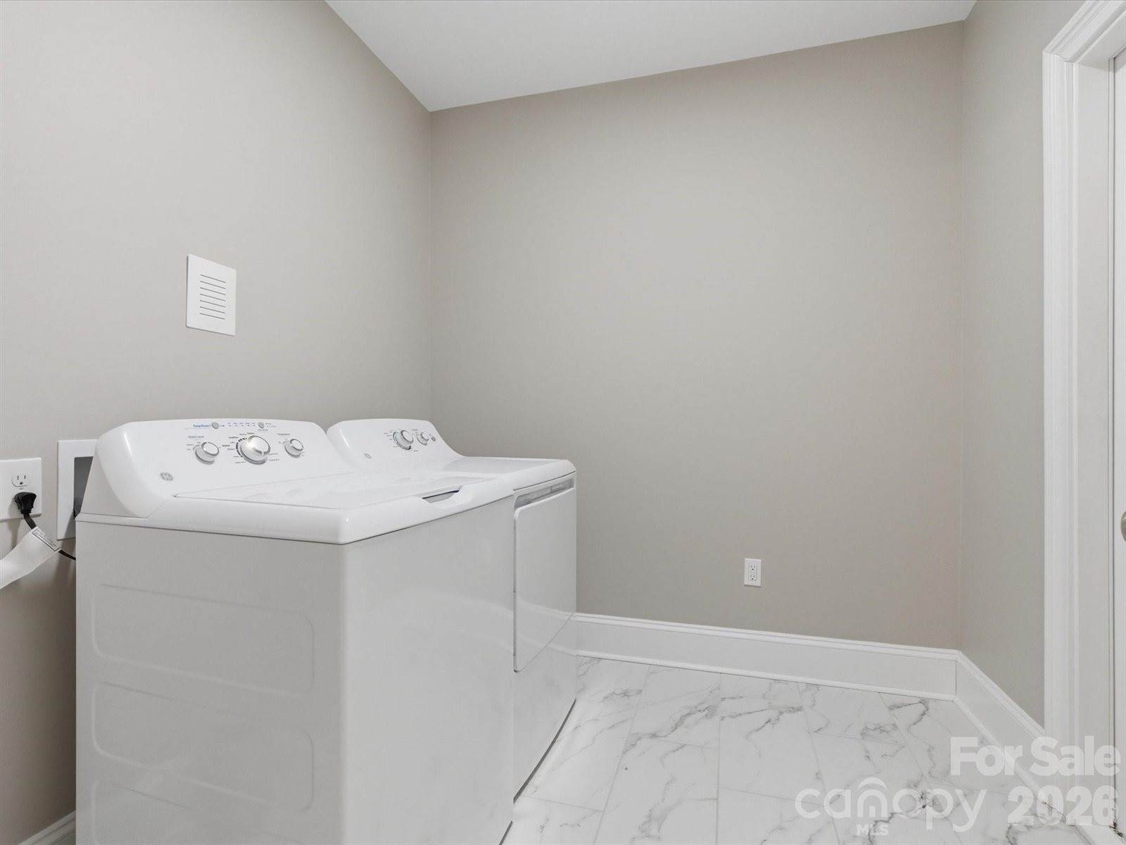 1126 Bromley Drive, Matthews, NC 28104
