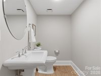 1126 Bromley Drive, Matthews, NC 28104