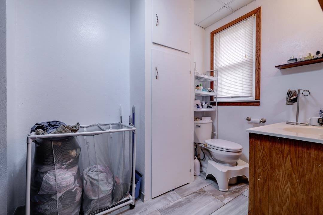 1302 Hackney, Winfield, KS 67156