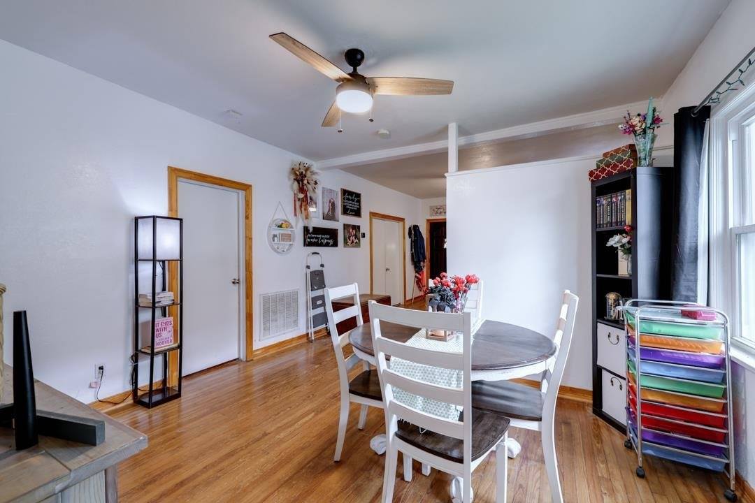 1302 Hackney, Winfield, KS 67156