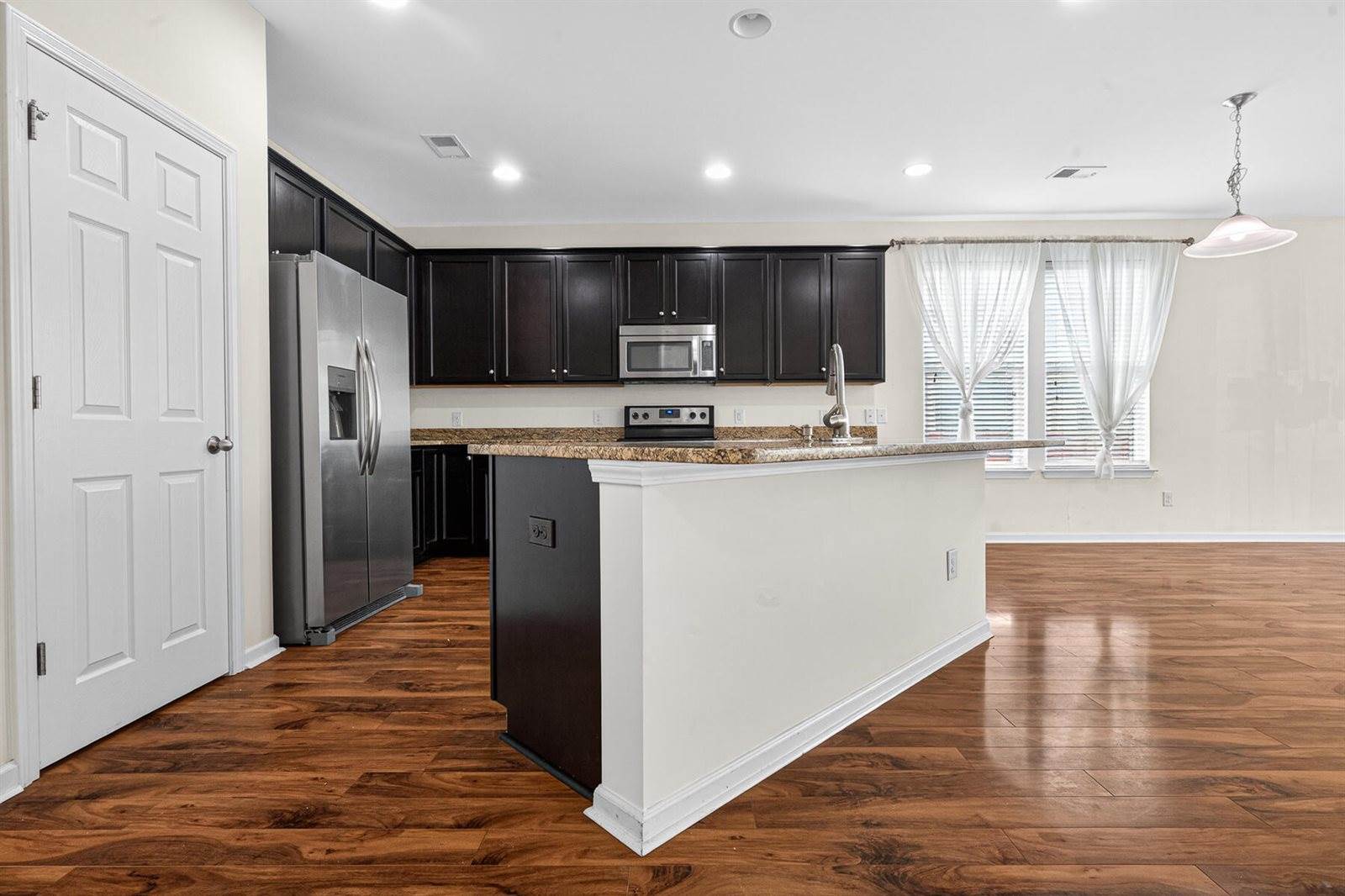 408 Forest Hills Road, Summerville, SC 29486