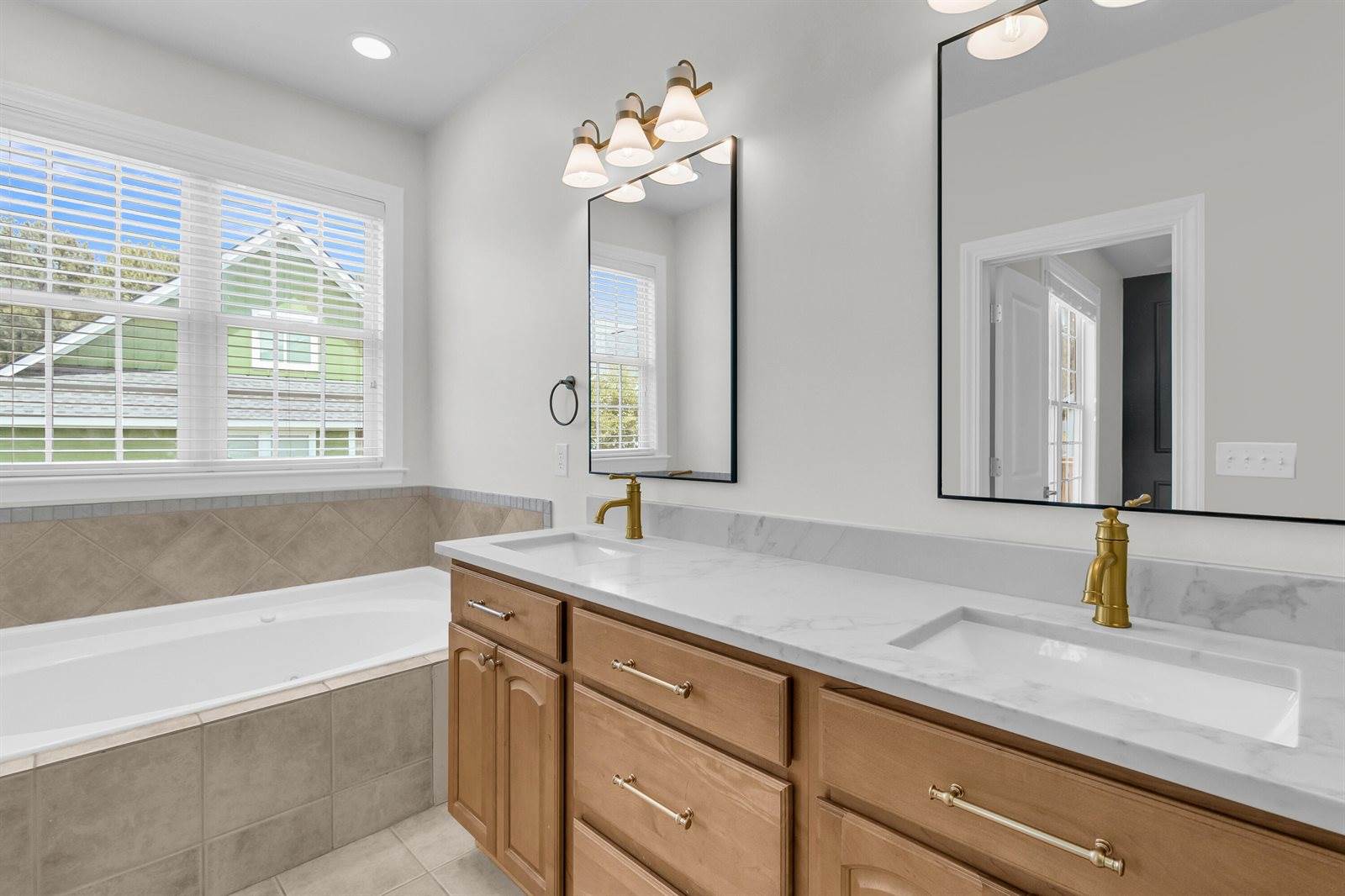 112 Brightwood Drive, Huger, SC 29450