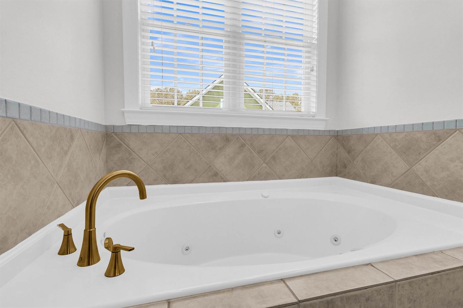112 Brightwood Drive, Huger, SC 29450