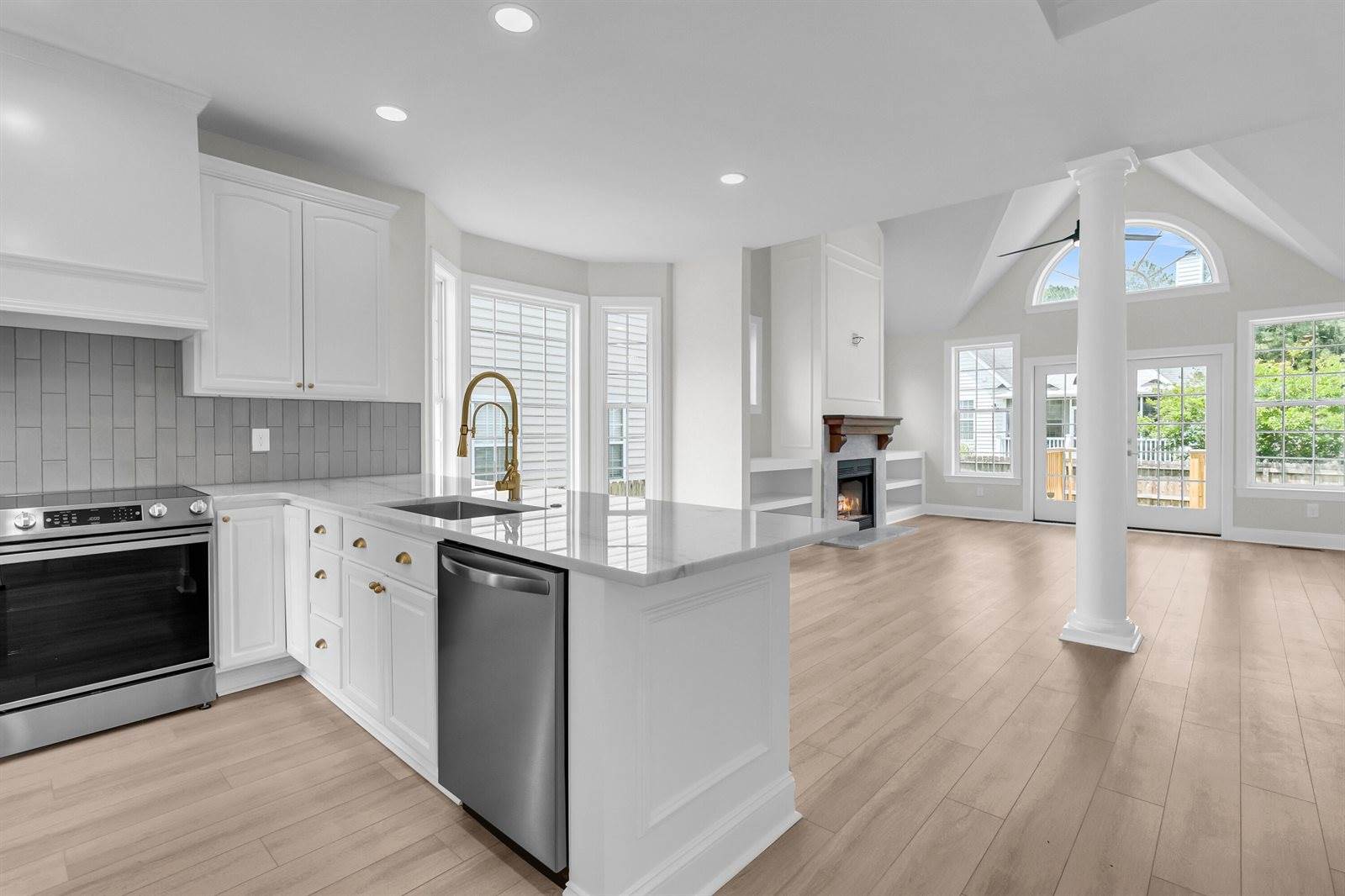 112 Brightwood Drive, Huger, SC 29450