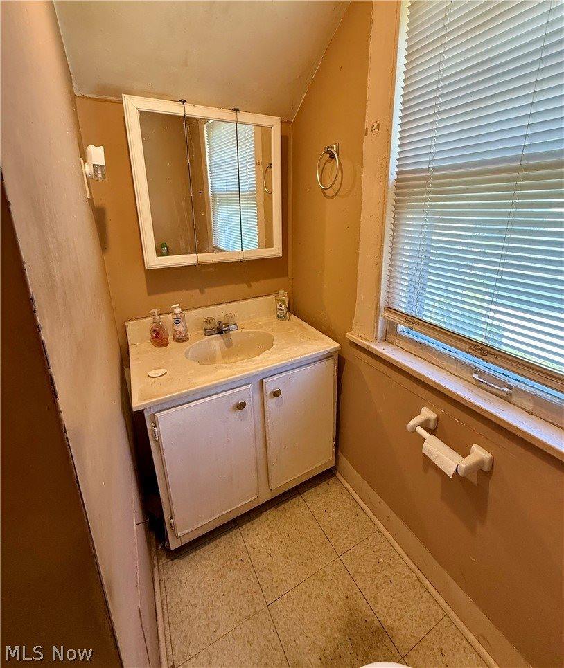 65 East Vine Street, Oberlin, OH 44074