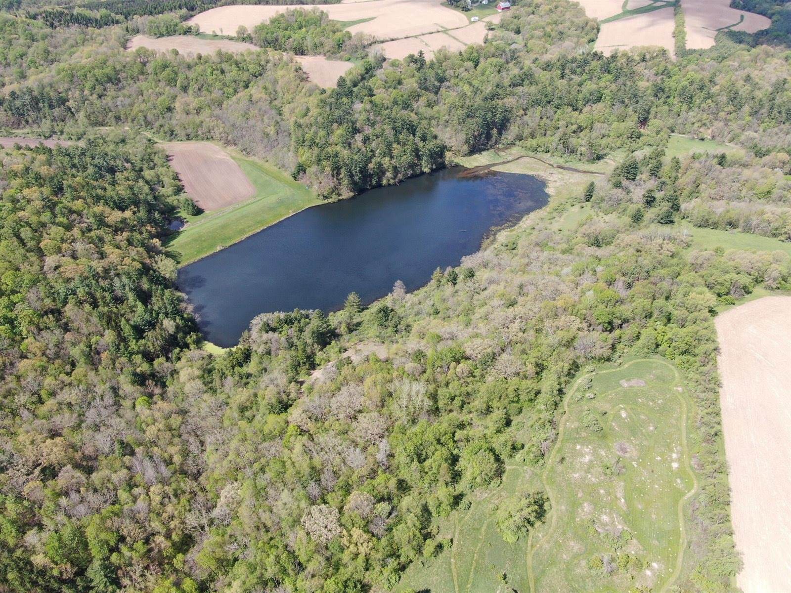 S2906 Nustad Rd, Viroqua, WI 54667