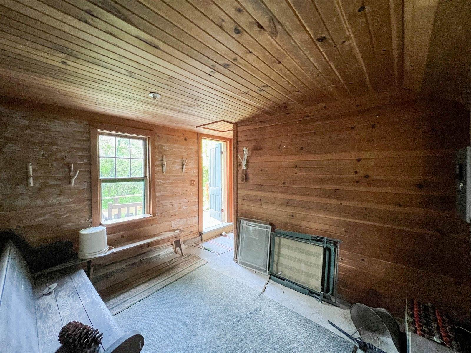 S2906 Nustad Rd, Viroqua, WI 54667