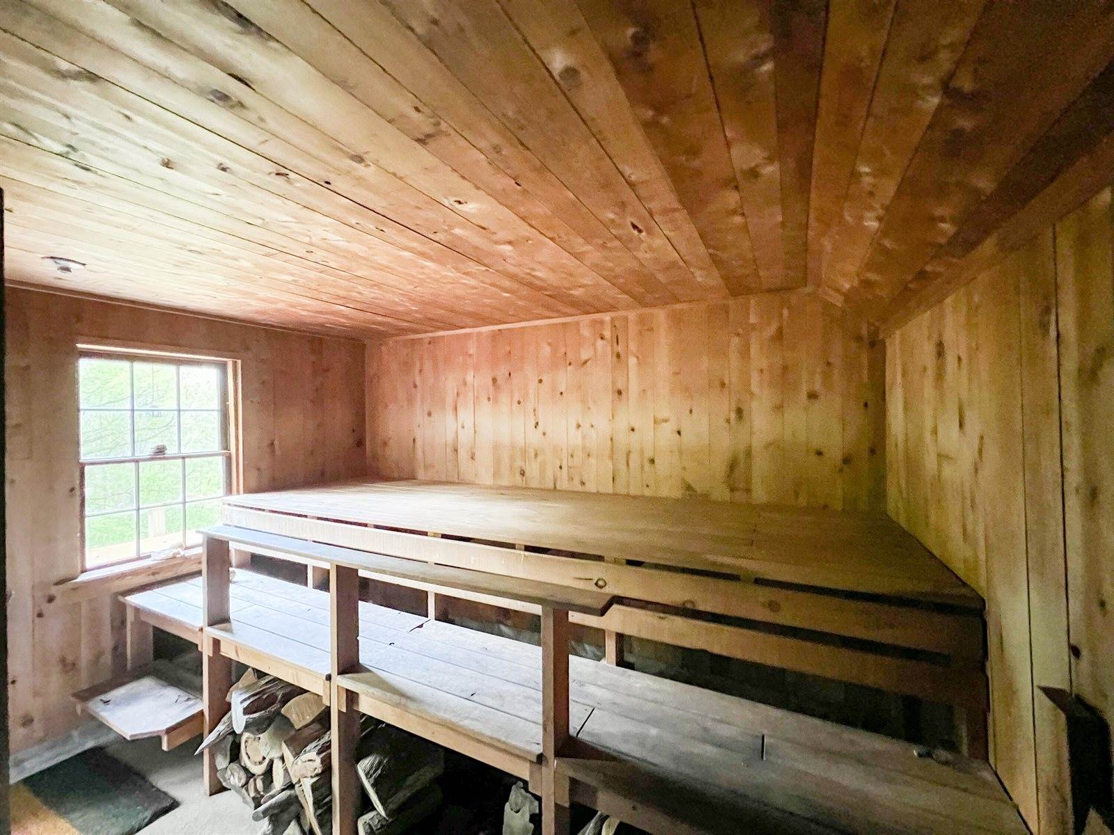 S2906 Nustad Rd, Viroqua, WI 54667