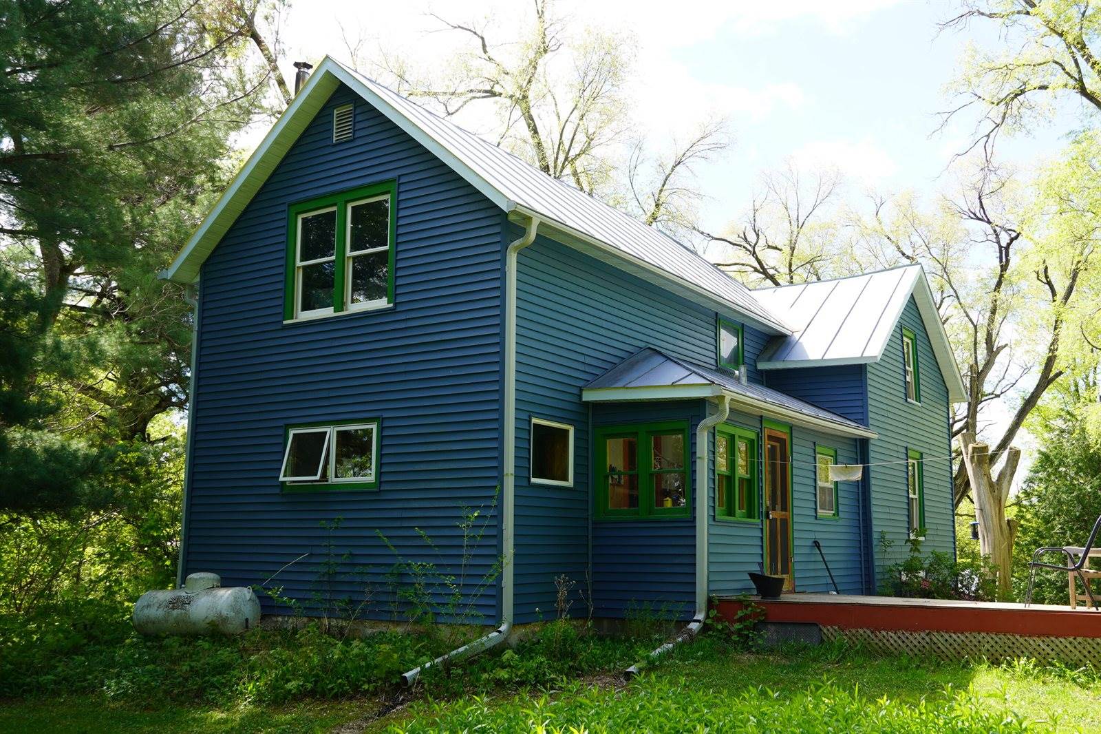 S2906 Nustad Rd, Viroqua, WI 54667