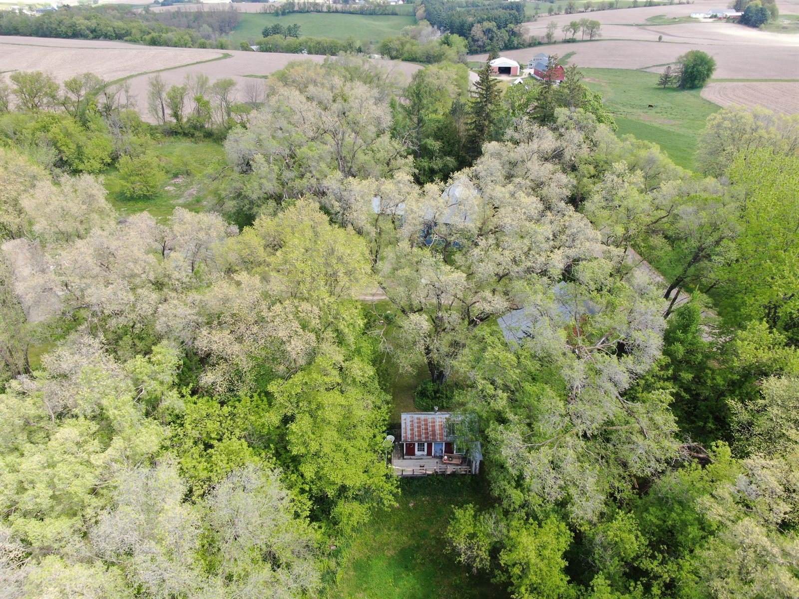 S2906 Nustad Rd, Viroqua, WI 54667