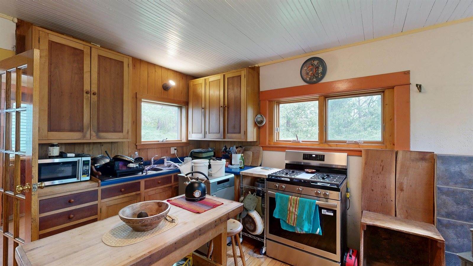 S2906 Nustad Rd, Viroqua, WI 54667