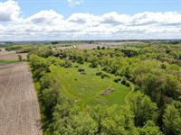 S2906 Nustad Rd, Viroqua, WI 54667